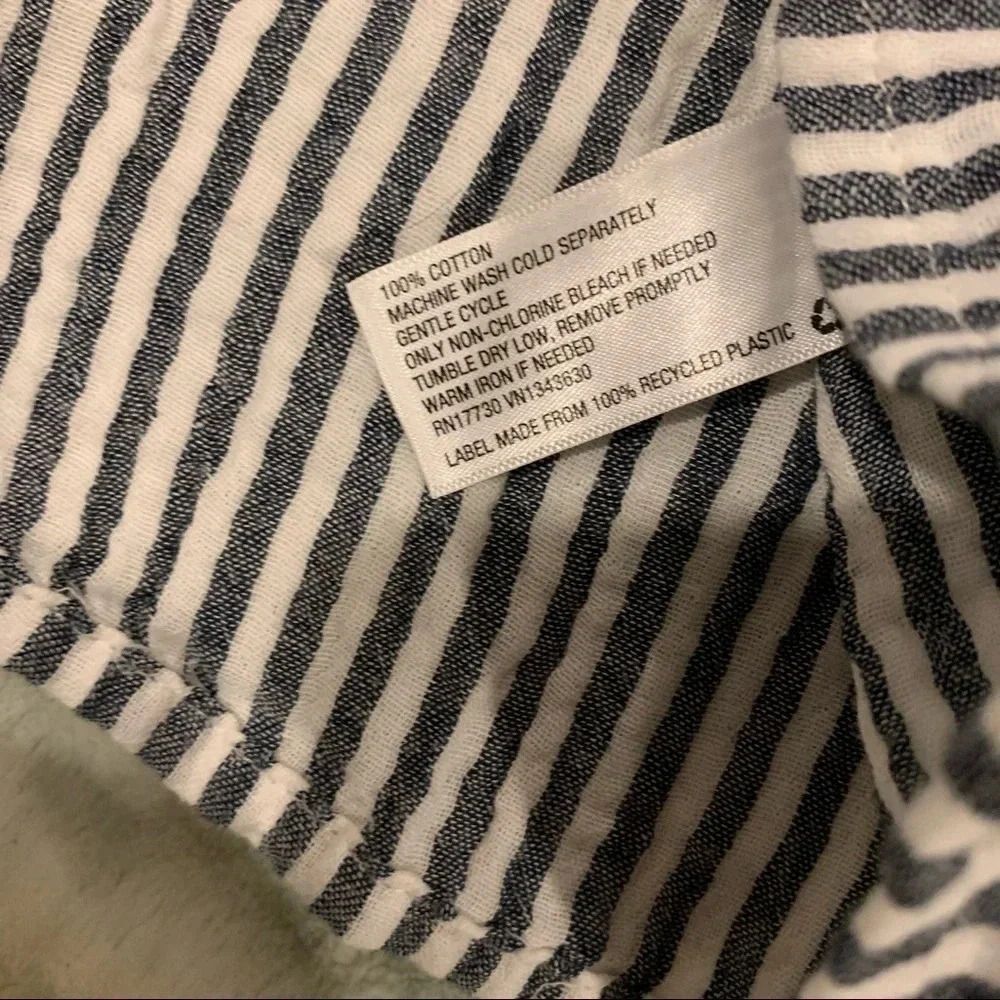 🔴Universal Thread | Puff Long Sleeve Button down - Picture 8 of 9